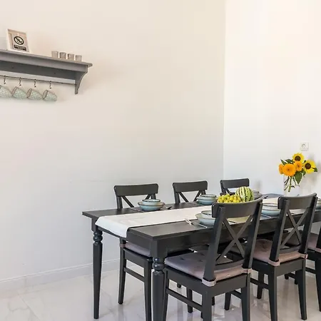 Daire Augier - Centre - 100sqm - Free Parking Nearby