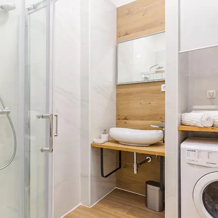 Augier - Centre - 100sqm - Free Parking Nearby Apartment Pula