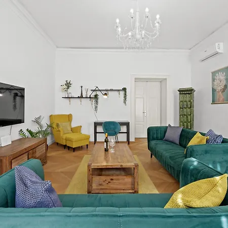 Augier - Centre - 100sqm - Free Parking Nearby Apartment *